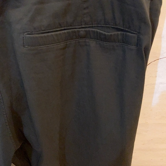 Lululemon Commission Pant
Slim Warpstreme 
Olive Green - Picture 3 of 8